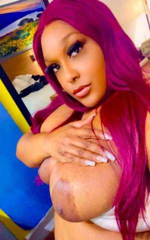 BBW SUPER FREAK IN TOWN VISITING AVAILIBLE - 33 - 1