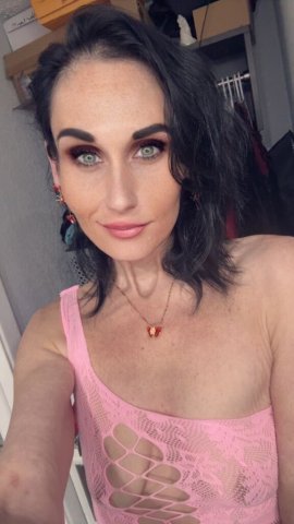 certified throat goddess💋💦 gifted with luxury 💎between my thighs—l🌹tight, warm, and unforgettable..😵‍💫.. can u handle it 💦🧐😈 - 38 - 1
