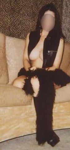 PLEASE CALLS ONLY HELLO MEGASEXY HERE IN THE VALEY ARE! IN CALLS ONLY - 43 - 1