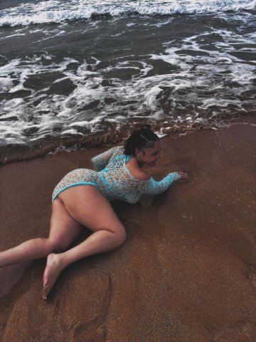 New Latina Beauty In Town🇵🇷 Only In Town For Tonight📞 - 21 - 1