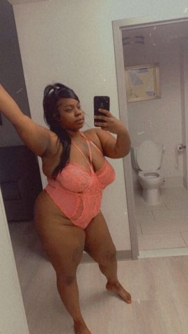 🚨Leaving Tomorrow 🚨Curvy Freak Hoe 💦🍫 pound me til i squirt 💦 - 27 - 1