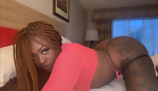 lets have some fun💦💦 Squirter /Greek Ready🍑 $25 Facetime shows/content and fetish play! - 23 - 1