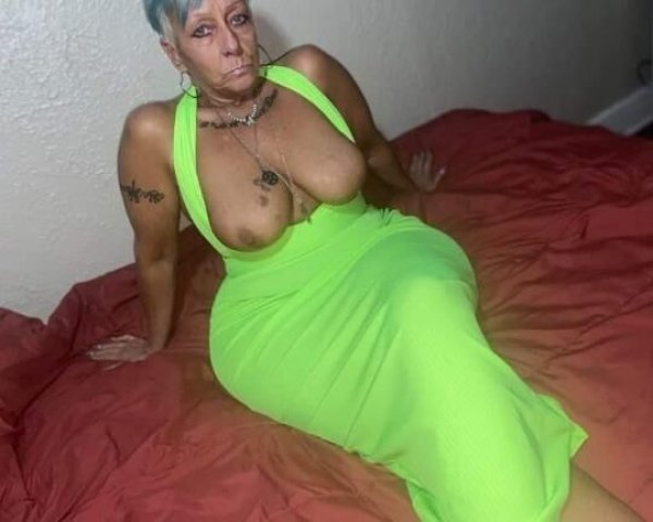 🫦💋🫦 LANDLORD IS WORKING WITH ME ON PAST DUE RENT BUT STILL NEED HELP SO PLEASE BOOK AN APPOINTMENT TODAY YOU WON'T BE SORRY!!🫦💋🫦 - 61 - 1