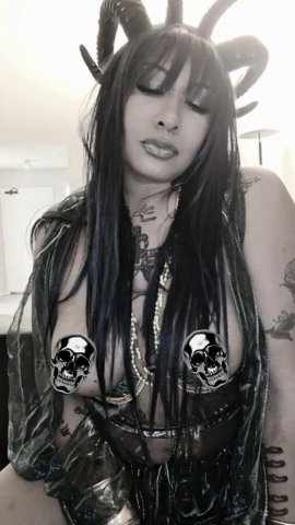 visiting back in town xxx 36DD exotic creole stallion - 29 - 1