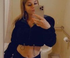 San Fernando Valley escorts - petite burnette 🫦 available in Glendale 📍 - 24