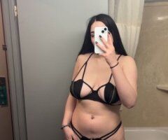 Honey is here in and out calls😉 - 22 - Image 5