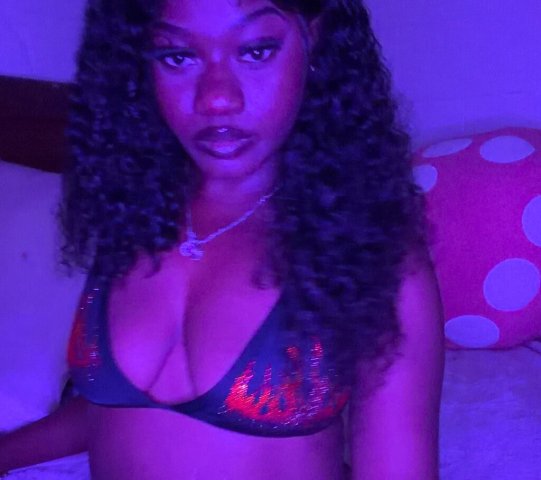 100% real not a SCAM. be sure to look at my videos and pictures. Thank you. They are all recent.💋💌👌🏾 - 25 - 1