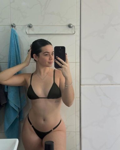 Hello daddy I am a 24 year old Brazilian girl I am very hot and I like my job I will give you a good service 😍🥰😘TEXT ME - 24 - 1