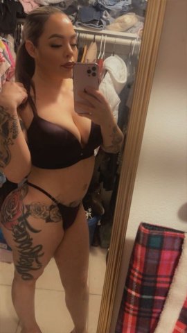 sexy latina w/ tattoos - 38 - 1
