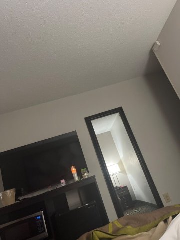 Room half off - 33 - 1