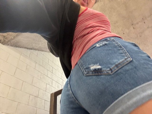 Sexy forgein babe looking for sugar daddys to have a good time 🥰😘 - 21 - 1