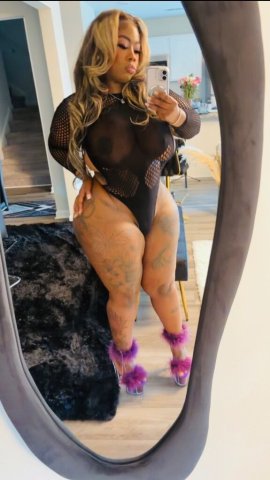 Classy but sassy sexy and sensual it's Miss Juicy - 31 - 1