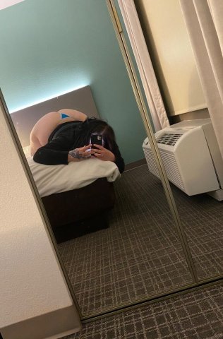 YOUNG FREAKY THICK SNOW WHITE BBW ❄🩷💦INCALL OUTCALL AND CARPLAY☎🏨TUESDAY SPECIAL DEALS🩷💰SOLO AND 3SOMES AVAILABLE👅. GFE, BBJ, BARE, ALL FETISHES.💋❤️I CAN VERIFY ANYWAY NEEDED‼‼BEST WHITE TIGHT CREAMYPUSSY💦🌊SLOPPY WET HEAD🫧👅 - 23 - 1