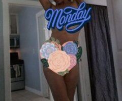 Sacramento escorts - latenight car session 6.1 amazon goddess🥭🍉 starburst here💕 come see.. - 24