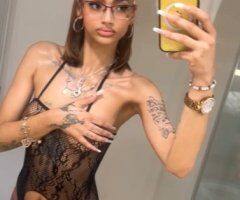 early bird gets the WORM 🫣 come play withme 🥰 - 25 - Image 12