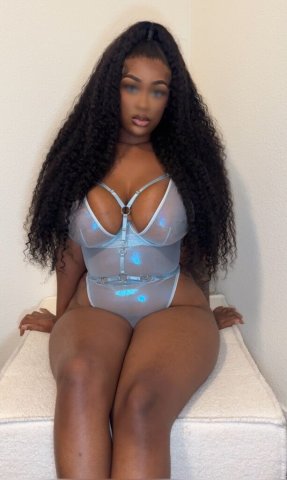 Brown sugar skin, natural curves, and breasts that beg to be worshipped 🍯 - 23 - 1