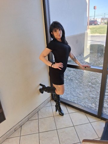 Discreet,Professional and flexible (schedule and body 😆)Dont spend your time wondering what if! hit my line and lets make it happen in real and ready now! Dont be scared i don't bite, unless ya want me to wink 😉 (513)-six5six-34sixsix - 36 - 1