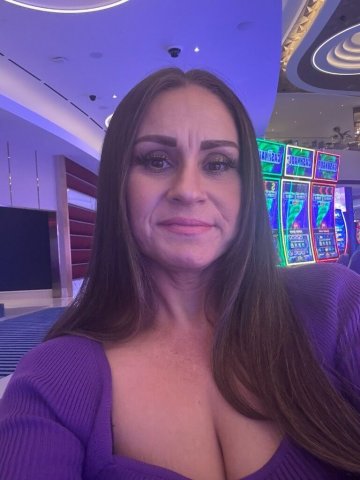 Petite Brunette Spinner Outcall ONLY - 44 - 1