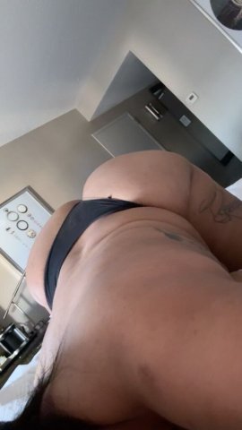 HEY DADDIES IM WET AND READY - 25 - 1
