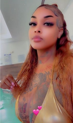 UPSCALE ✨ PLAYMATE 𝐴𝑉𝐴𝐼𝐿𝐴𝐵𝐿𝐸 Now In And Out Calls 🩷 - 28 - 1