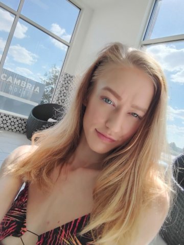 Petite & ready to meet — Manhattan, New York - 1