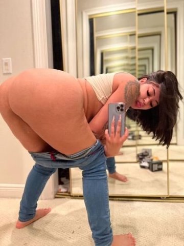 Racine, Wisconsin Queen Soft Boobs Wet Kiss — Incall/Outcall & VIP nights - 1