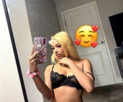 Denver escorts - Denver CO Private Slim & Petite Female Escort (Multi-hour/Overnights)
