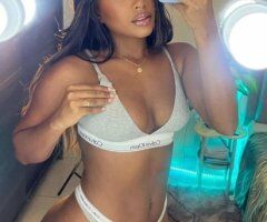 Long Island escorts - Long Island New York Female Escort — Joven atrevida y divertida