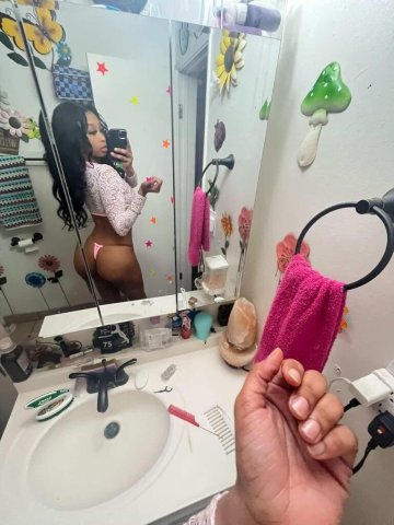 Bianca — Discreet Female Escort in Inland Empire (In-Call & Out-Call) - 1