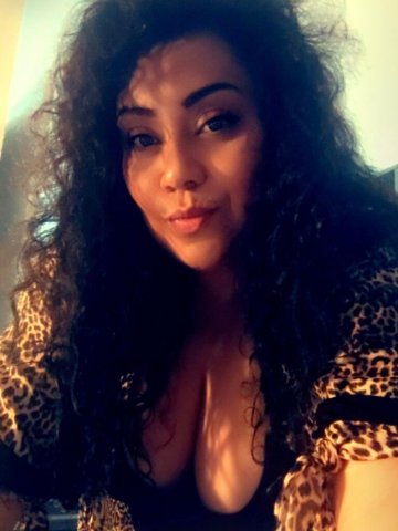 San Diego Throat Hug Incall Session with Ana — Text Booking - 1