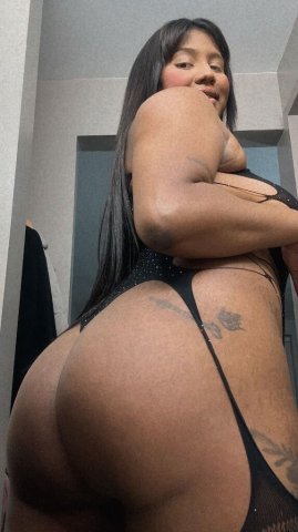Thick Chocolate Latina — Extras Welcome (Real Pics) - 1