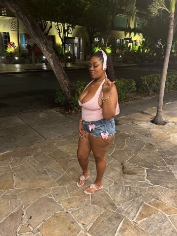 Honolulu Throat Goat Escort — Throat-focused service - 1