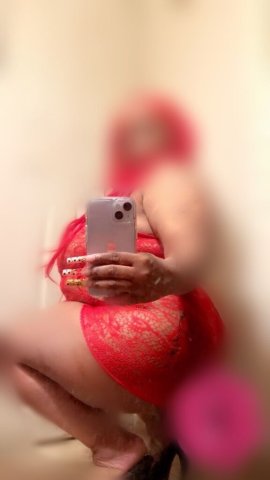 Bakersfield Female Escort — Incalls & Outcalls, Discreet Independent - 1