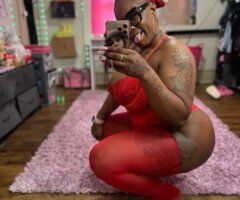 Chicago escorts - Chicago Female Escort — Fun, No Bare