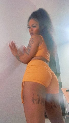 Rose The Great — Milwaukee Female Escort (Fetish) - 1