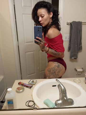 Danville VA Mature Female Escort — Outcall Available - 1