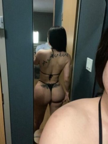 Miami Latina Escort — Party, Drinks & Social Time - 1