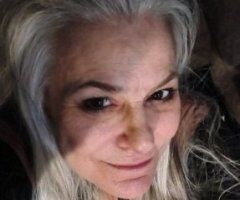 Chicago escorts - Mature Birthday Escort in Chicago — Mature, Experienced Female