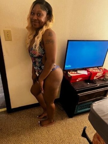 Sioux Falls Female Escort — funsize, flexible companionship - 1
