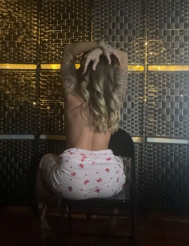 St. Louis Lady Next Door — Massage With Mutual Touch (In-Call Only) - 1