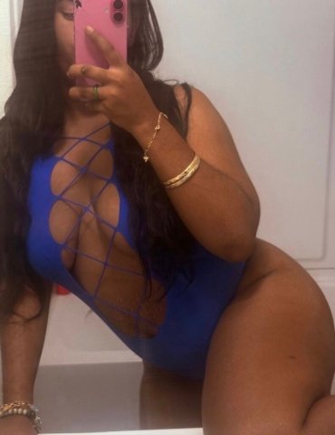 Mendocino CA Female Escort — Incalls & Outcalls with Discreet Specials - 1