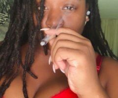 Knoxville escorts - Knoxville TN Outcalls — Female Escort (4'9, long locs, DDDs)