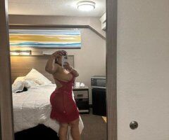 Hermosa morenita en la cama: anal, orales y vaginales + bailes con lencería - Image 4