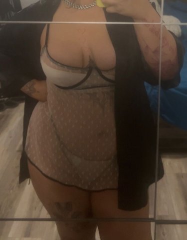 In-Calls & Out-Calls Female Escort — Gentle, Discreet Service - 1