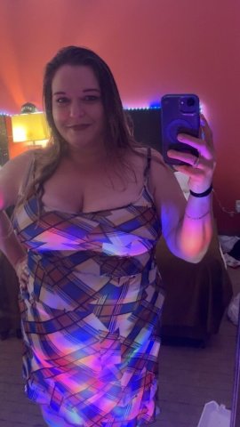 Big Titty Snow Bunny (DDD) — back massages during my Houston visit - 1