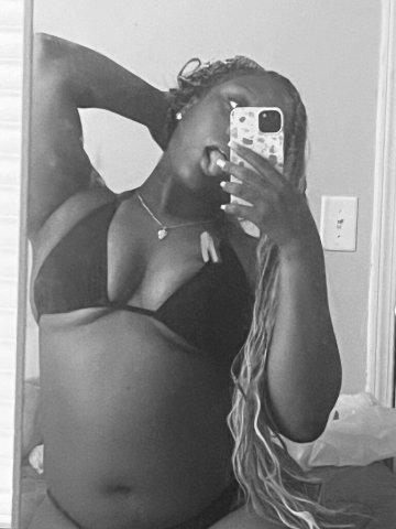 Charlotte NC Female Escort — Cum Play (Head Only) - 1