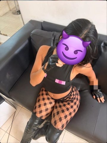 Miami FL Escort — Incall Without Deposit, Private Room - 1