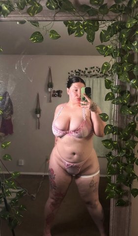 St. Louis Big Booty Zoey (24) — Thick, Tatted Escort - 1