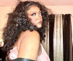 Nashville escorts - Incall only — luxury-style erotic fun with a curvy seductress (Nashville)