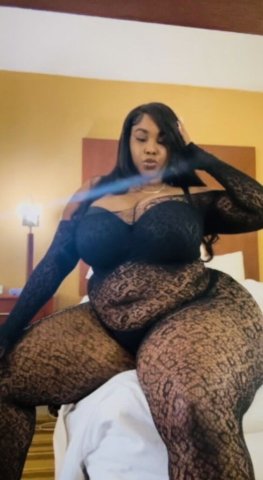 Rose — Receive Royal Treatment, plus pussy & oral - 1